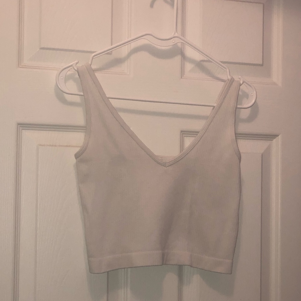White knit crop top